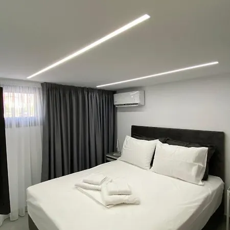 Alex Hotel 2*