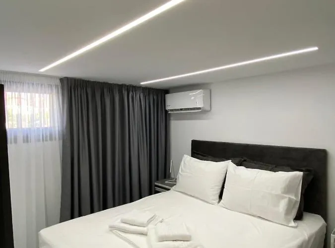 Alex Hotel 2*