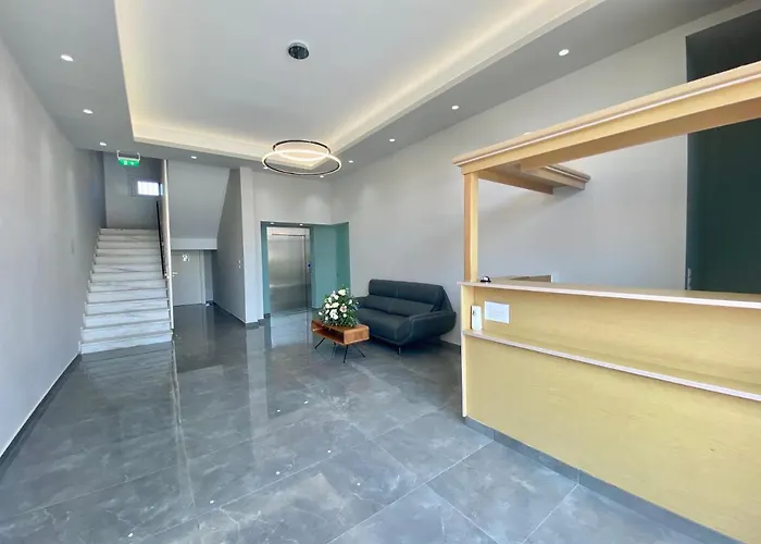 Alex Hotel 2*